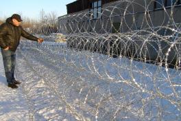 Пирамидальный барьер из 6 спиралей Егоза