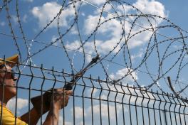 Монтаж спирального заграждения Егоза