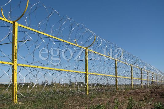 Забор из колюче-режущего спирального заграждения Егоза