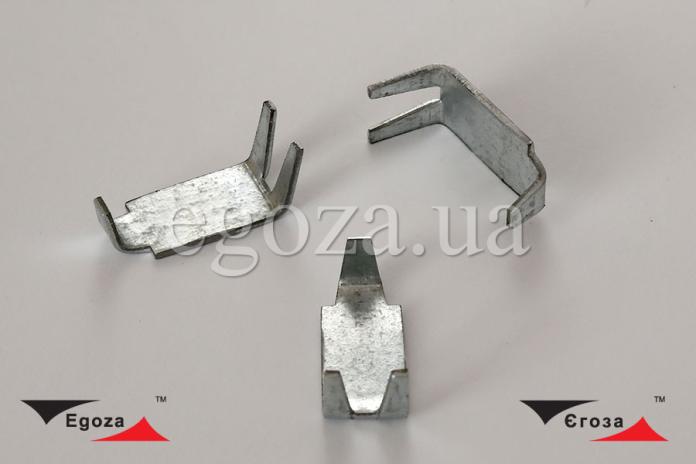 Металлические скобы для соединения